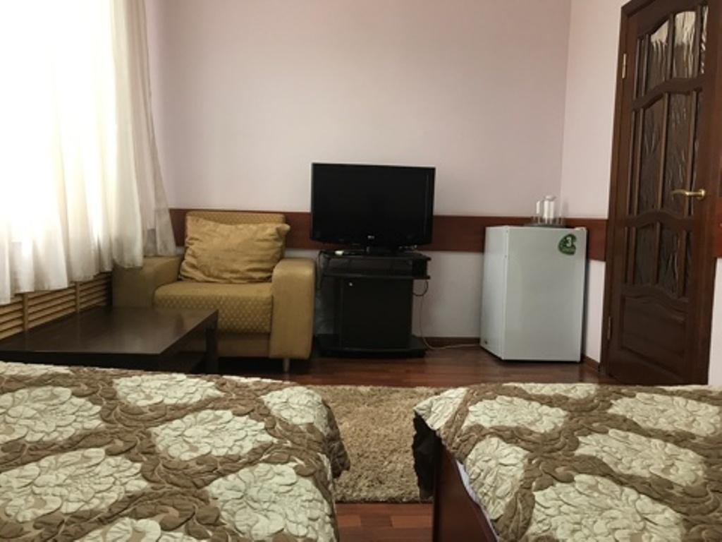 Номер стандарт с 2 односпальными кроватями 3