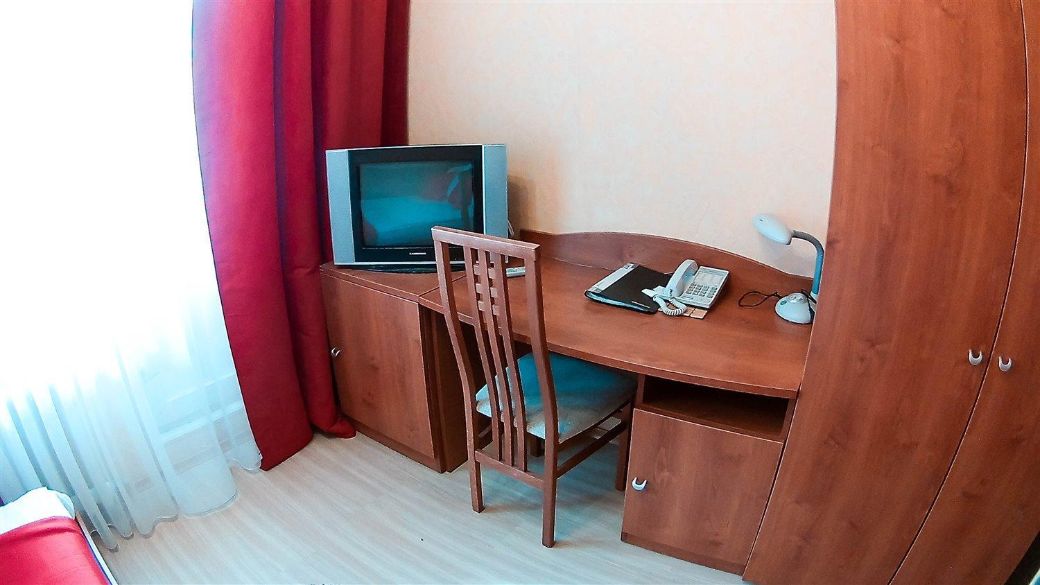 Номер комфорт с 1 двуспальной кроватью 3