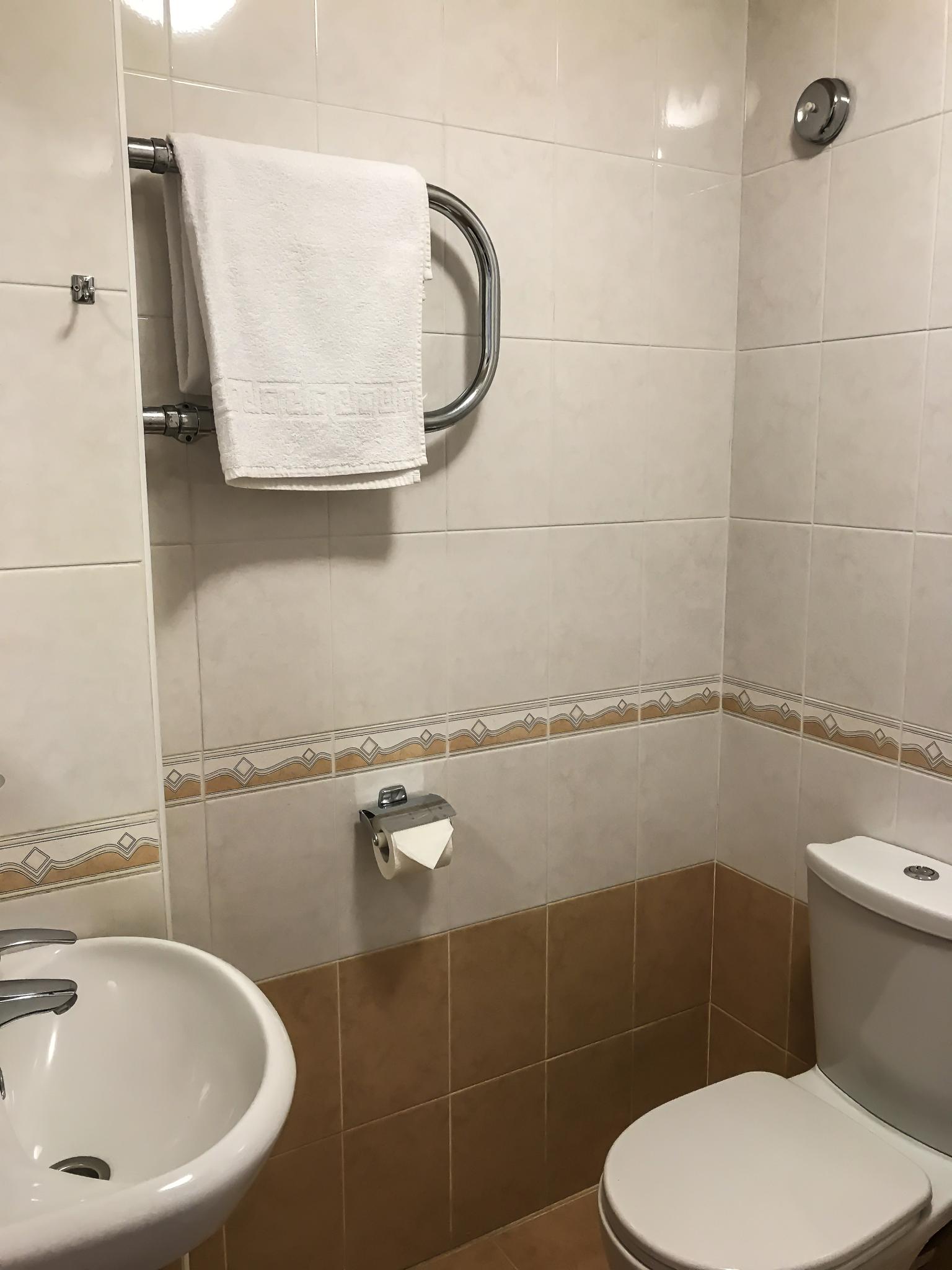 Бюджетный номер с большой кроватью и балконом, 1 корпус 2