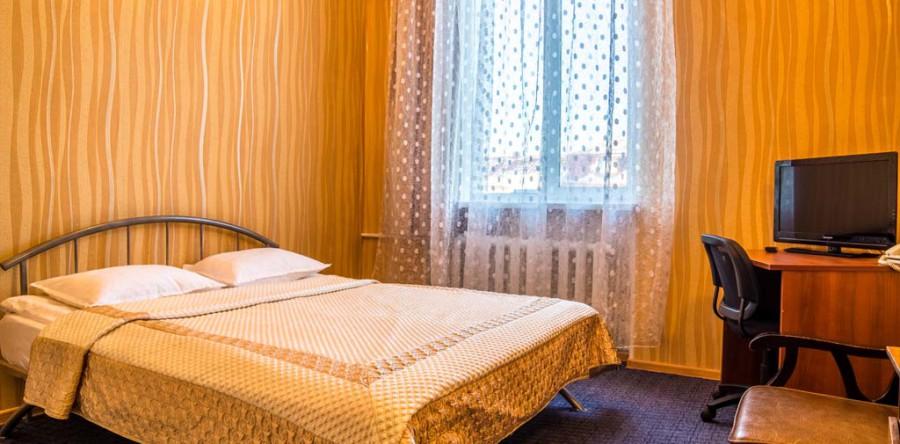 Номер стандарт с 1 двуспальной кроватью
