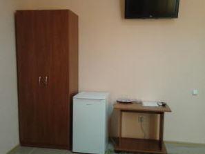Номер стандарт с 1 двуспальной кроватью 3