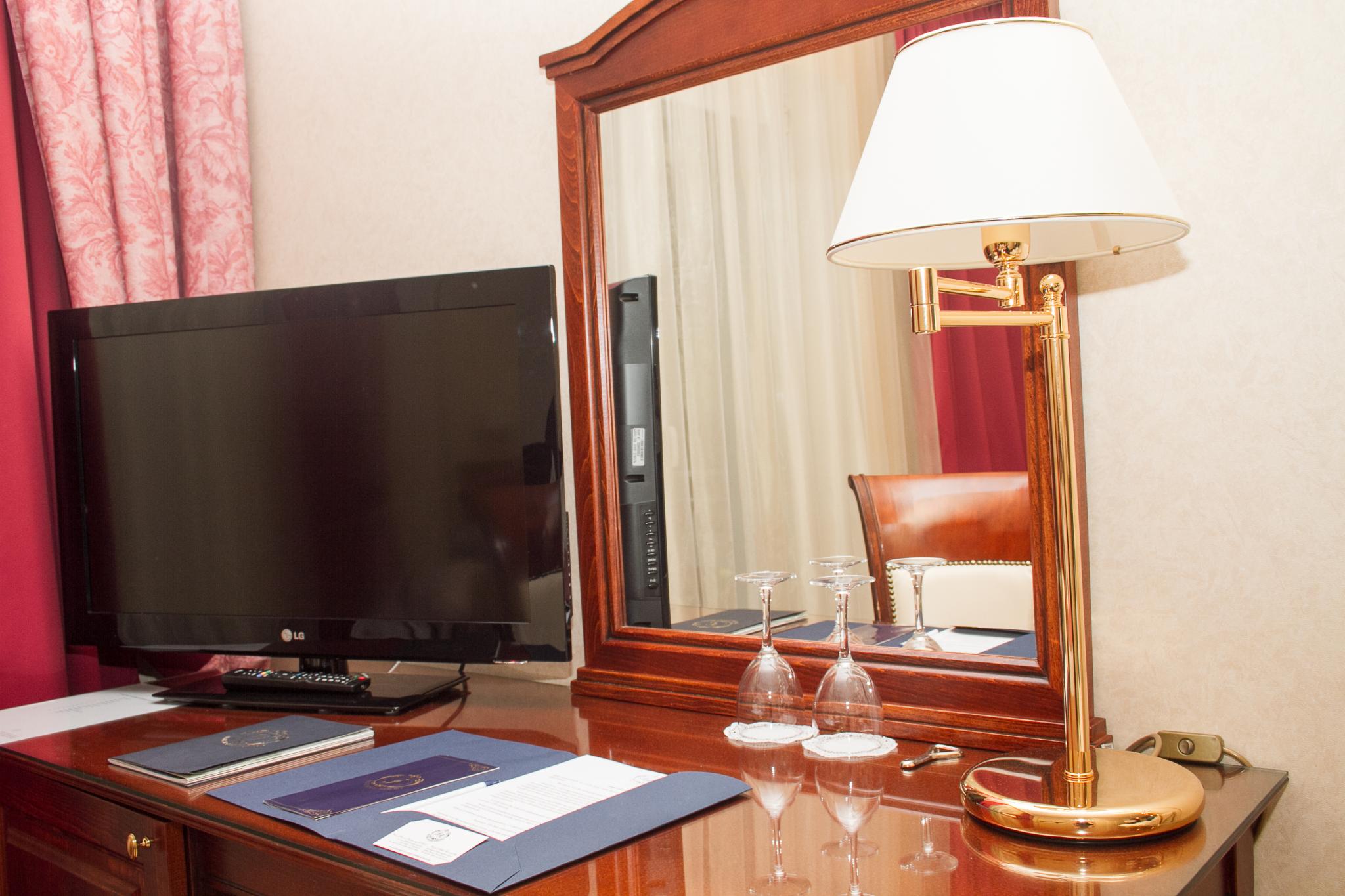 Family Room 3