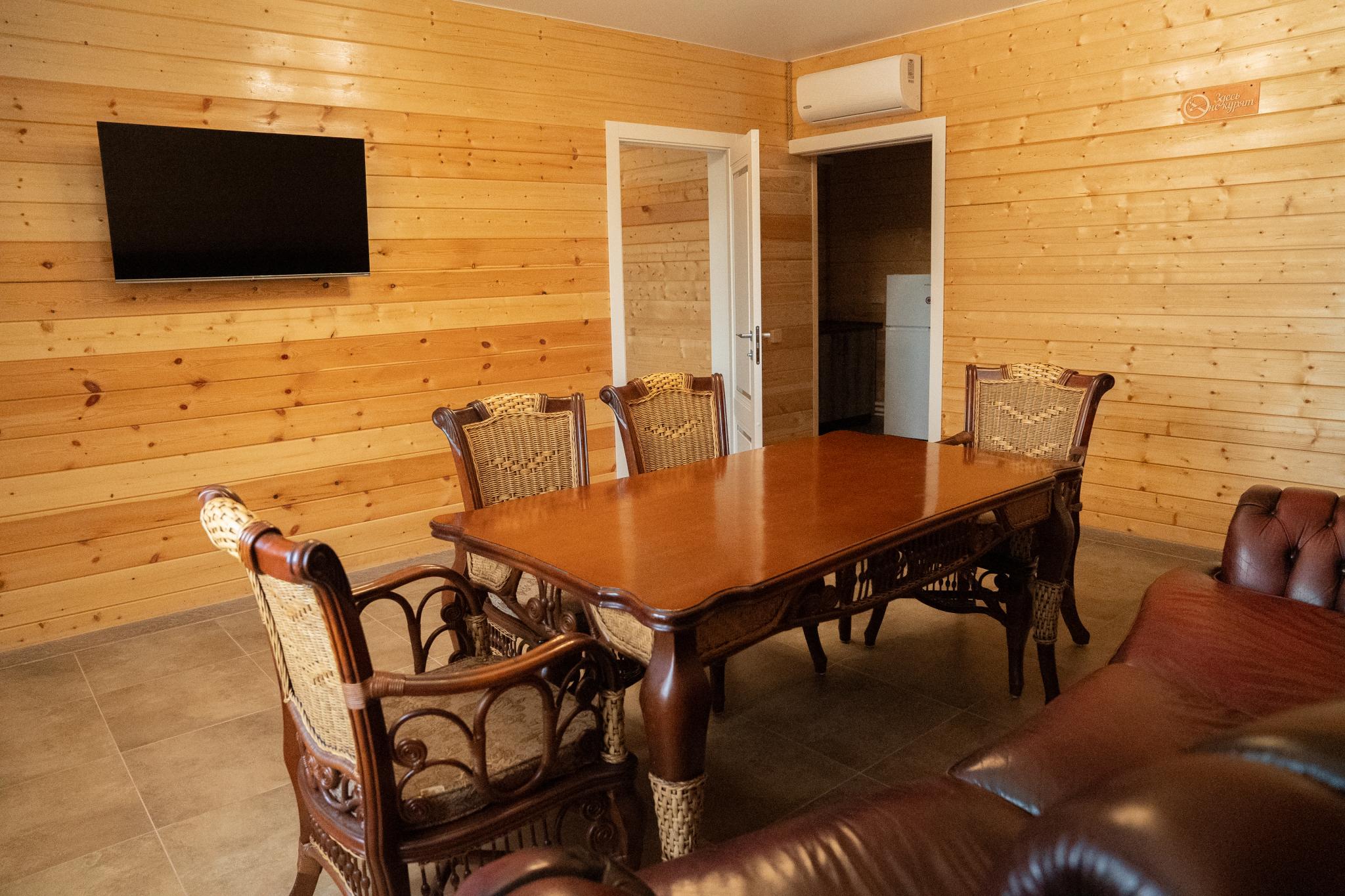 Крымск: Турбаза Белый кит