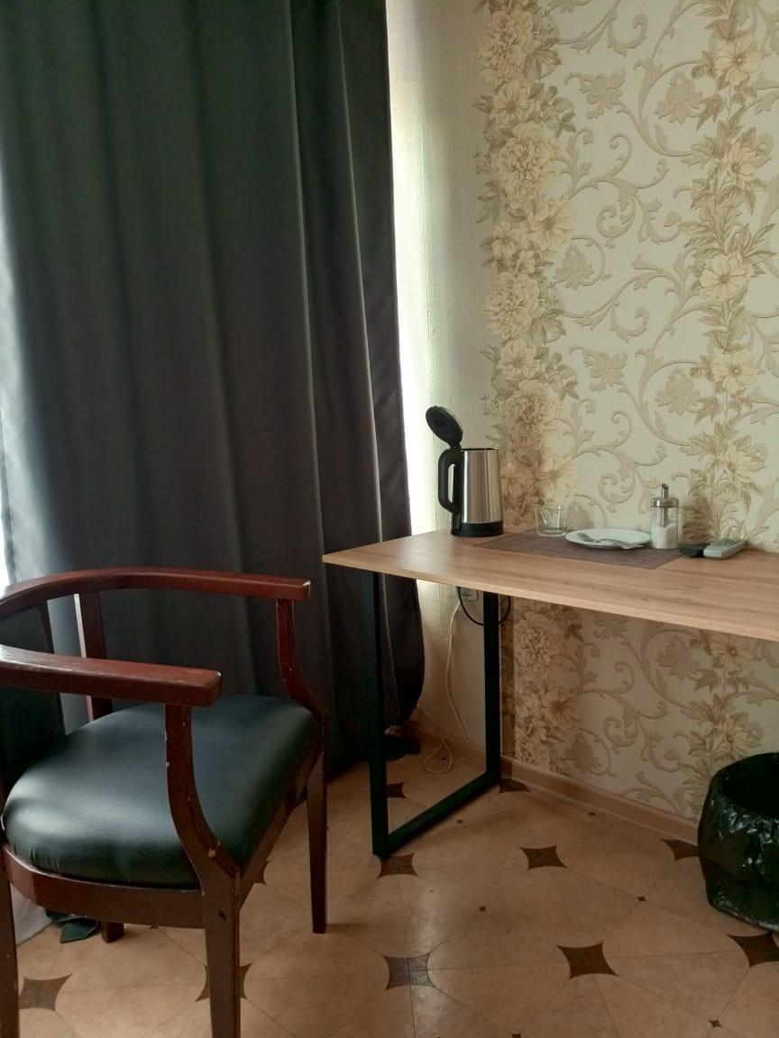 Номер стандарт с 1 двуспальной кроватью 3