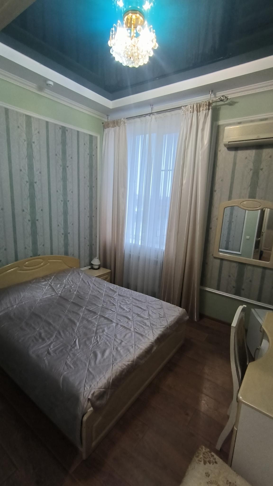 Номер стандарт с 1 двуспальной кроватью