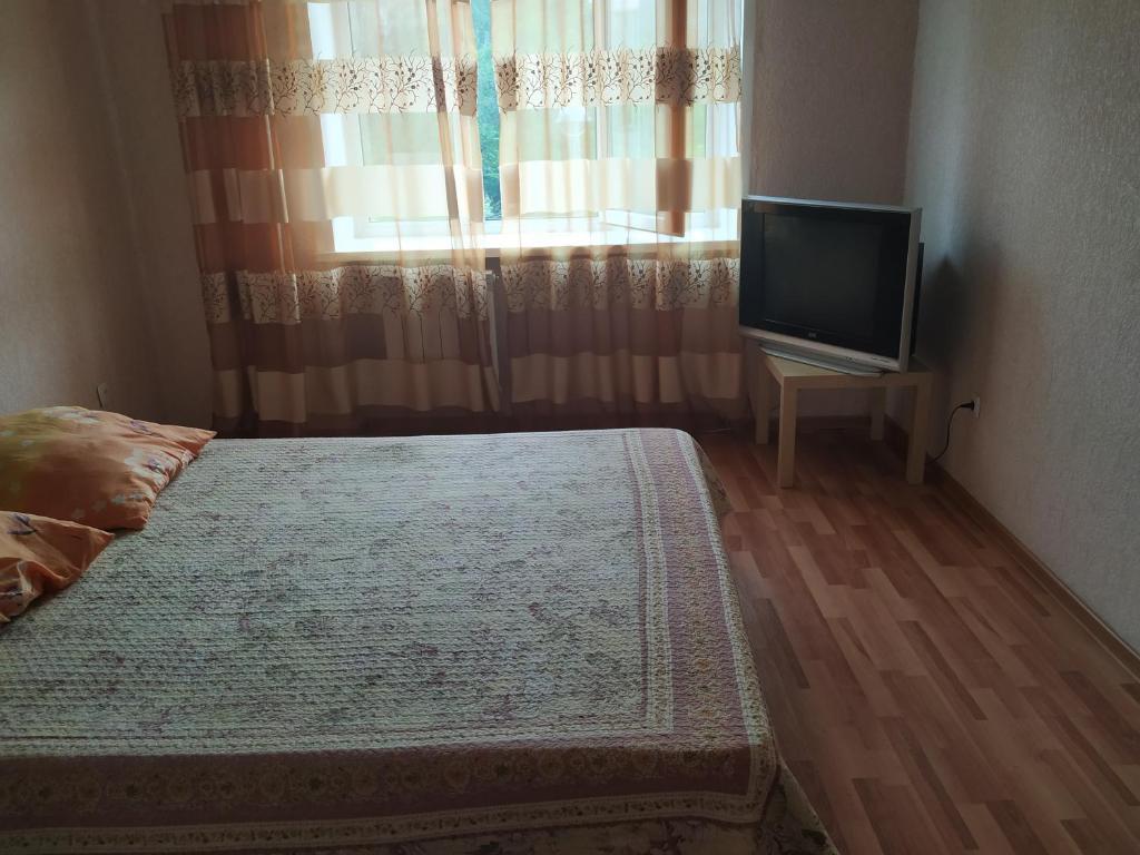 Номер эконом с 1 двуспальной кроватью 4