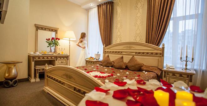 Love Suite с большой джакузи и видом на набережную