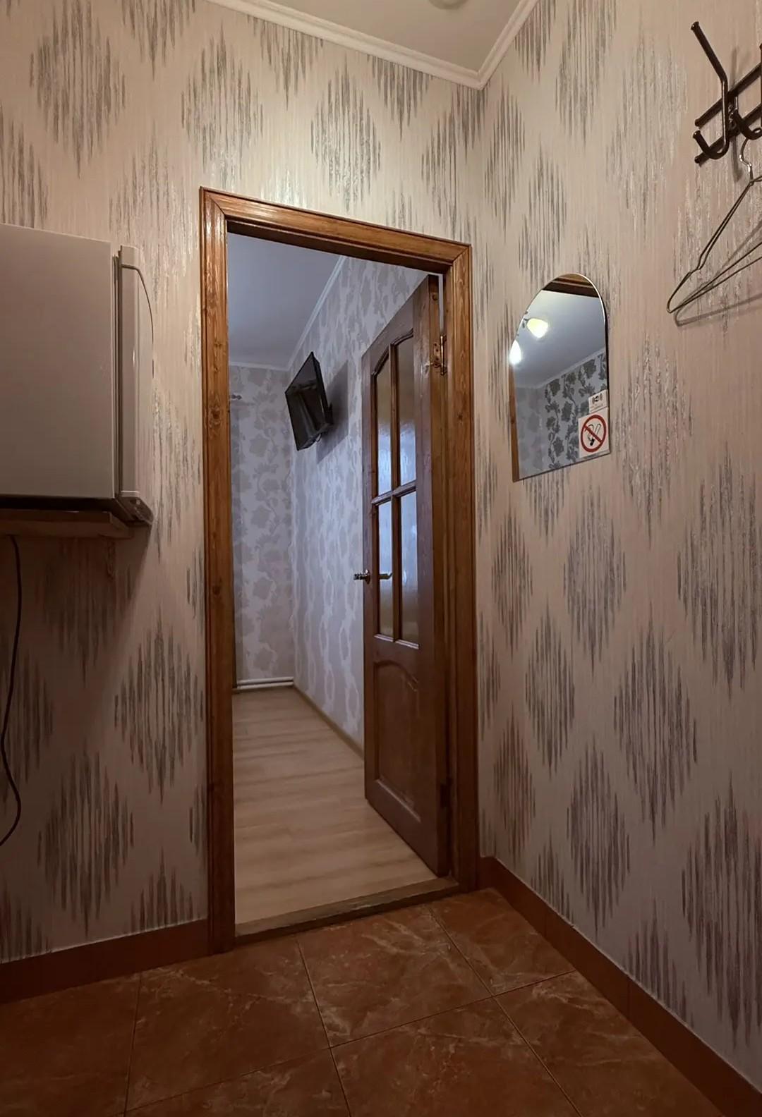 Номер стандарт эконом с 1 двуспальной кроватью 4