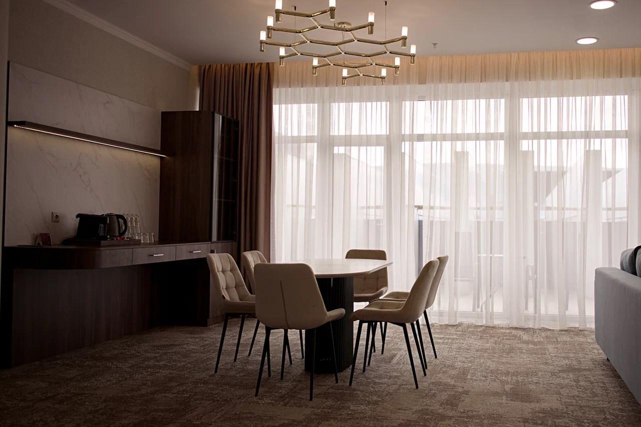 3-комнатные апартаменты, 126 м², 2 этаж