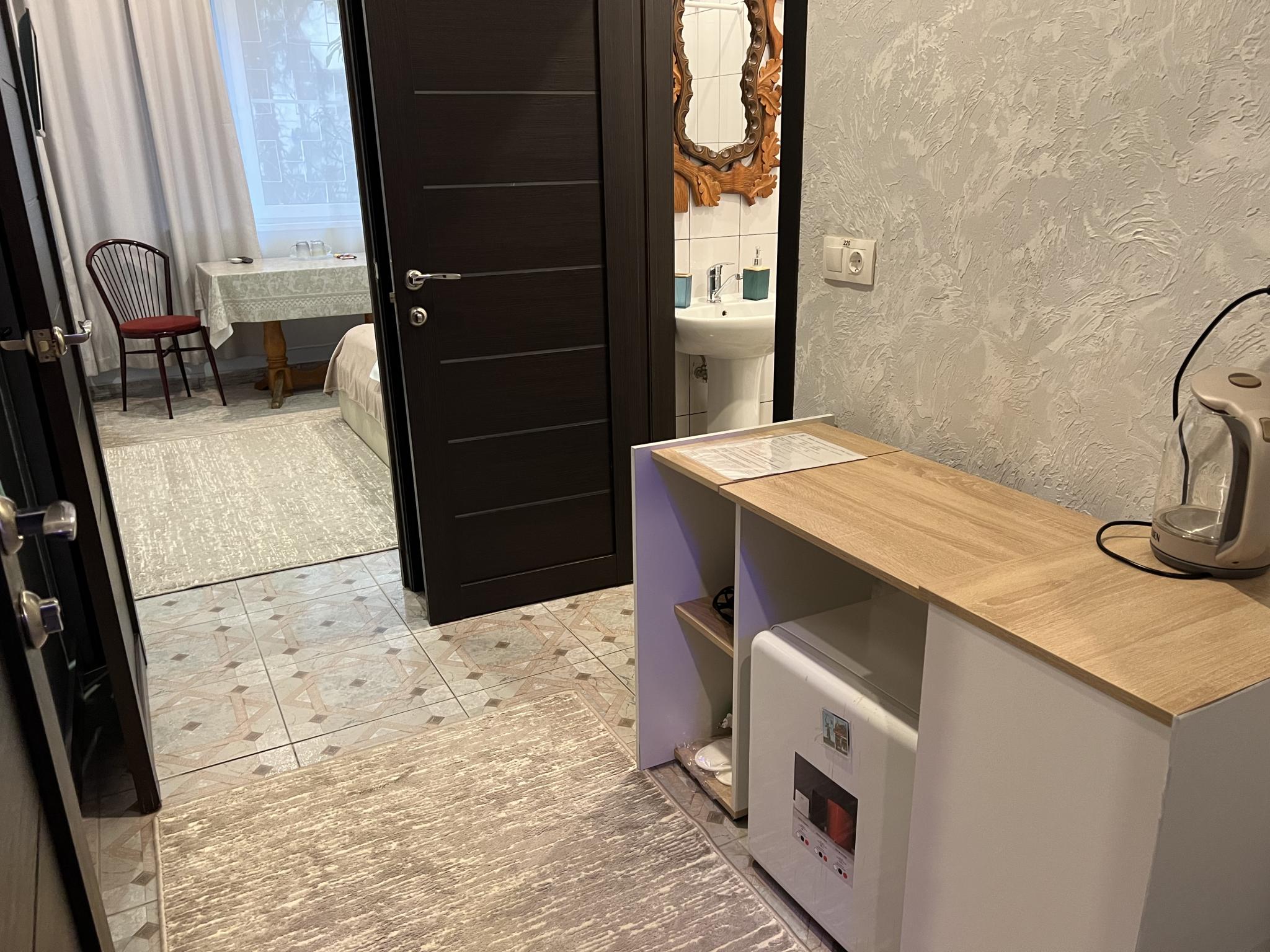 Номер стандарт с 1 двуспальной кроватью 2