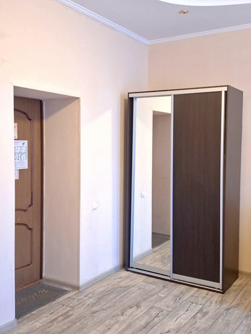 Номер стандарт улучшенный с 1 двуспальной кроватью 2