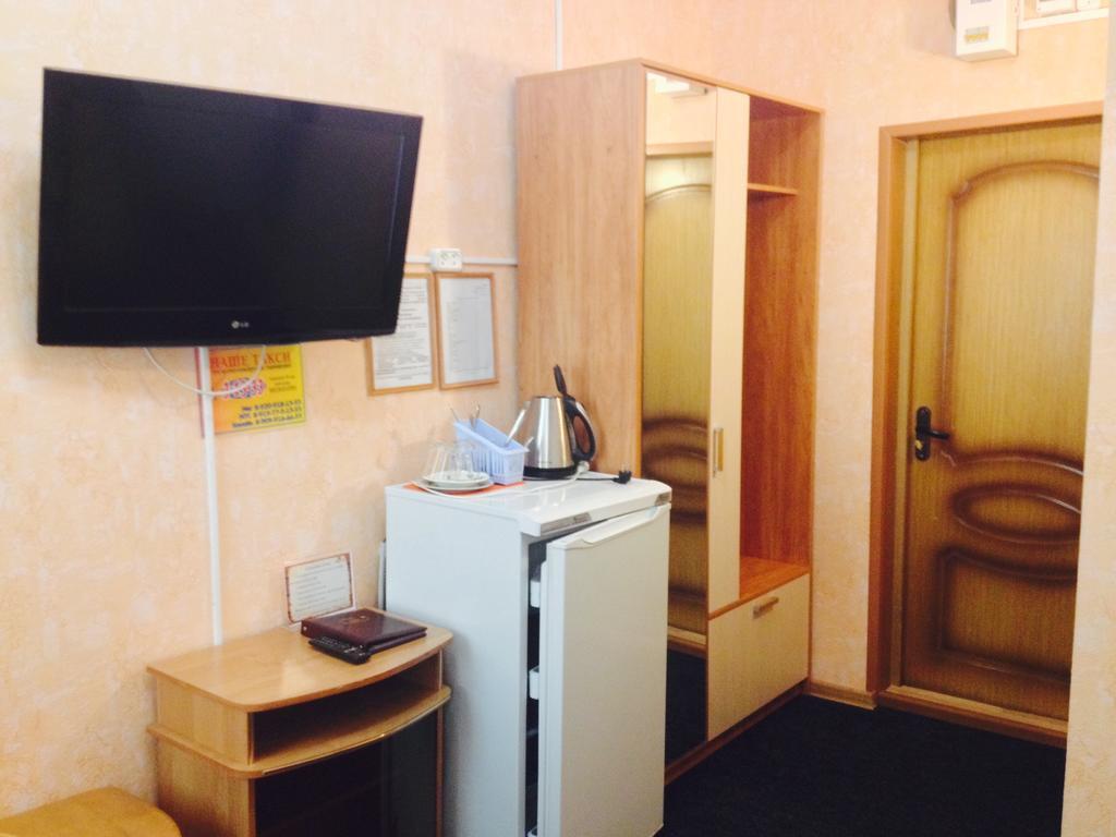 Номер стандарт с 1 двуспальной кроватью 4