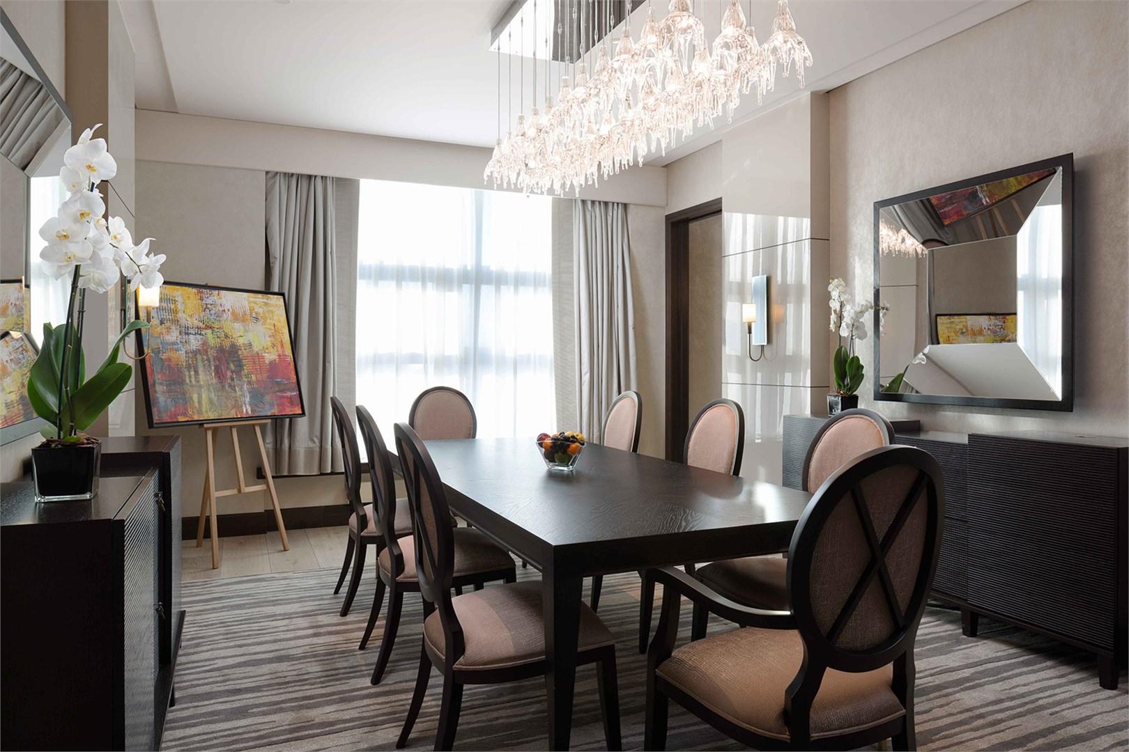 Diplomat Suite 3