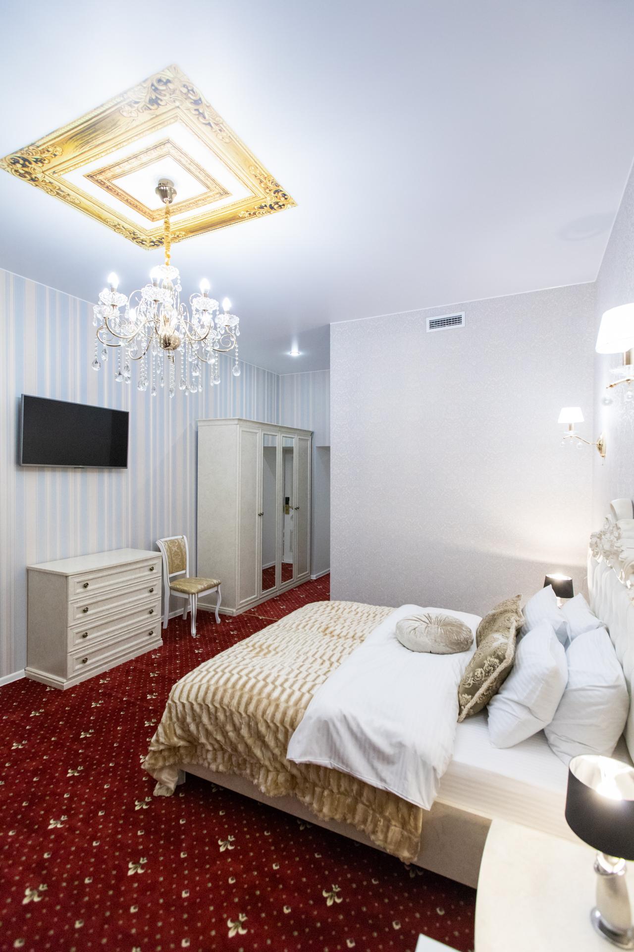 Номер комфорт с 1 двуспальной кроватью 4