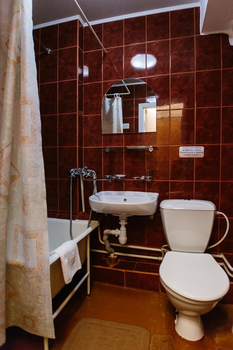 Номер стандарт с 1 двуспальной кроватью 2