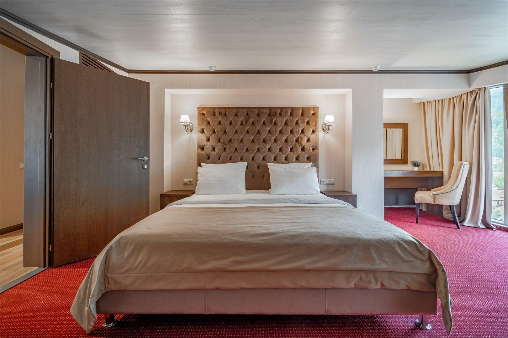 Superior Chalet 3