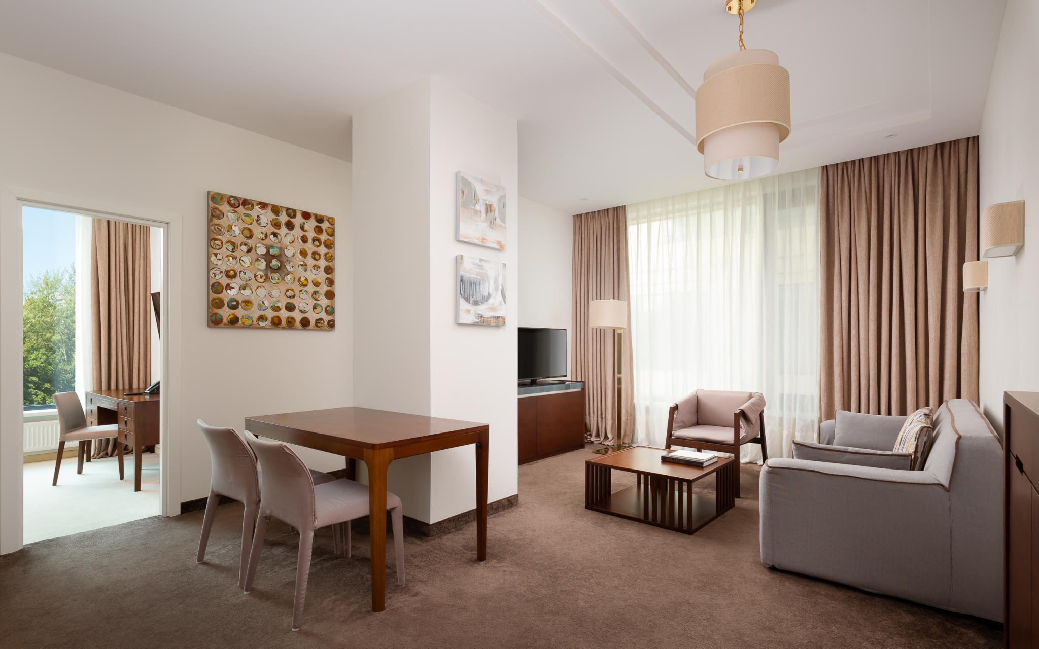 3-комнатные апартаменты, 56 м² 2